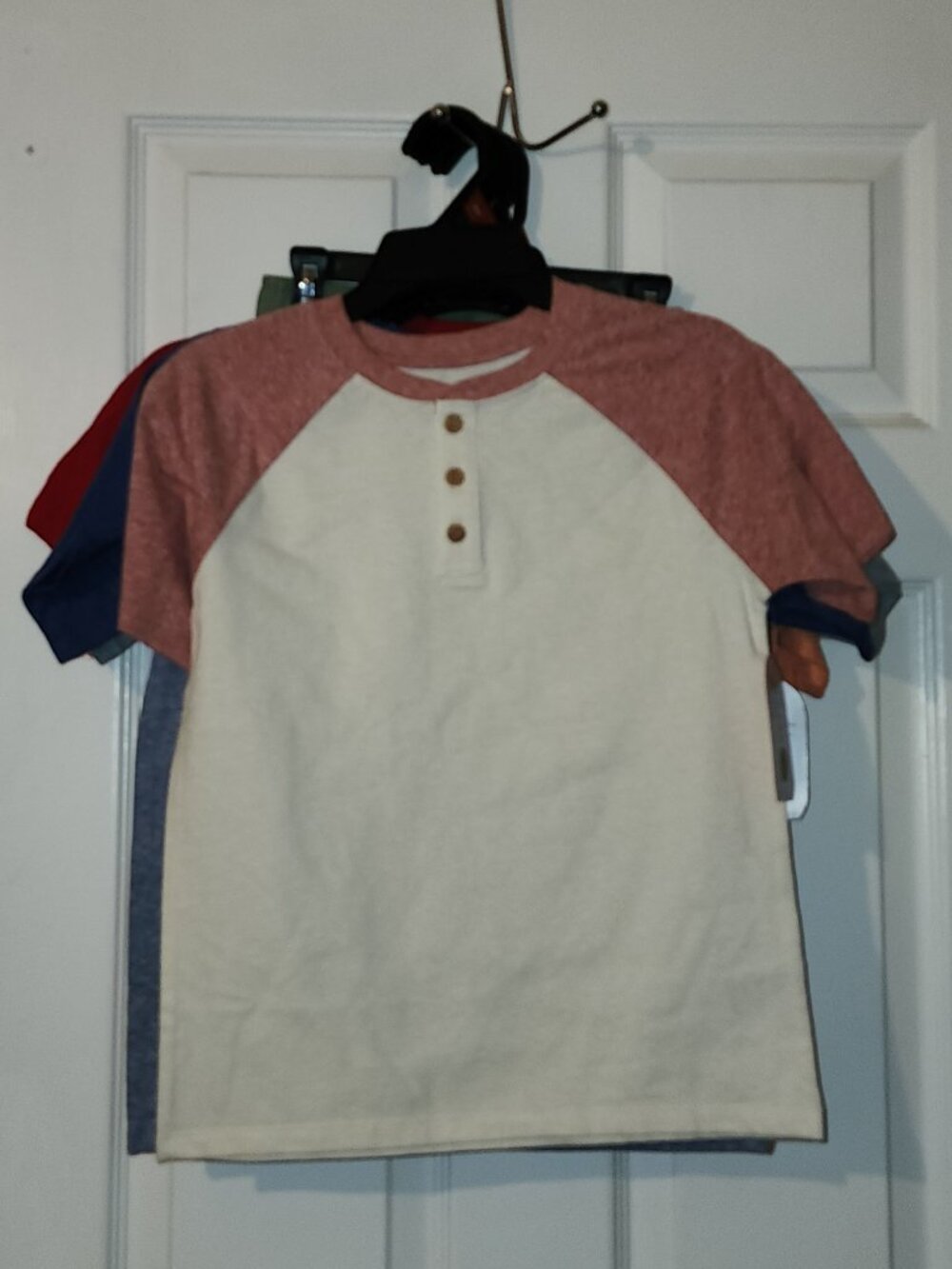 365 Kids Boys Size 8 Bundle 7 Pieces Shirts Shorts Marvel NWT - Picture 9 of 10